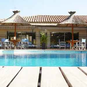 Les Alpes Hotel